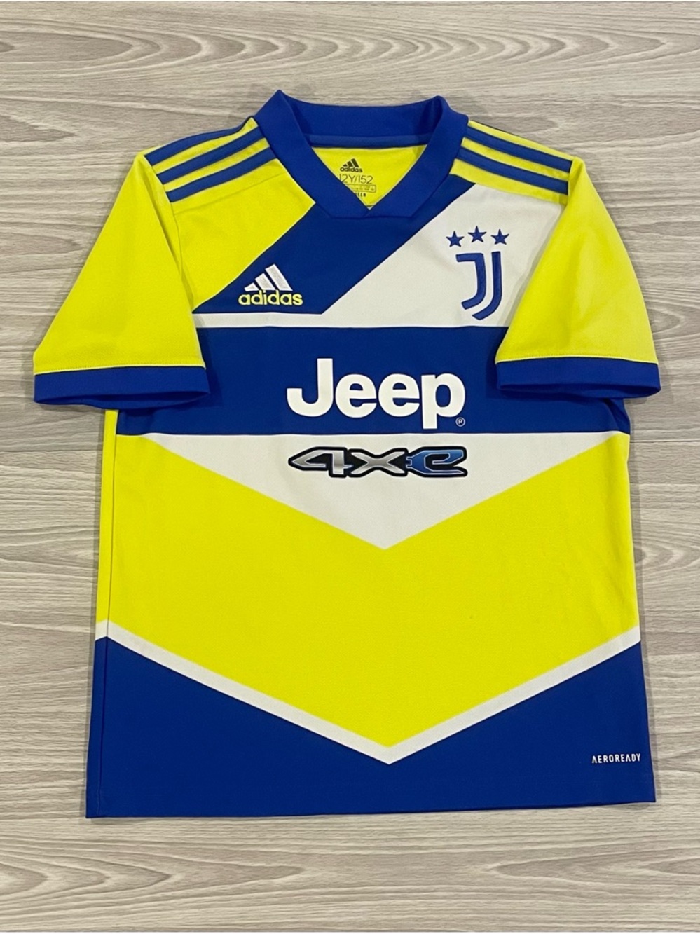 Adidas 2021/22 Juventus Third Soccer Jersey Yellow Blue Youth Size Medium